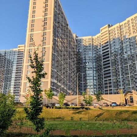 Апартаменти З Панорамним Краєвидом Kyiv Exterior foto